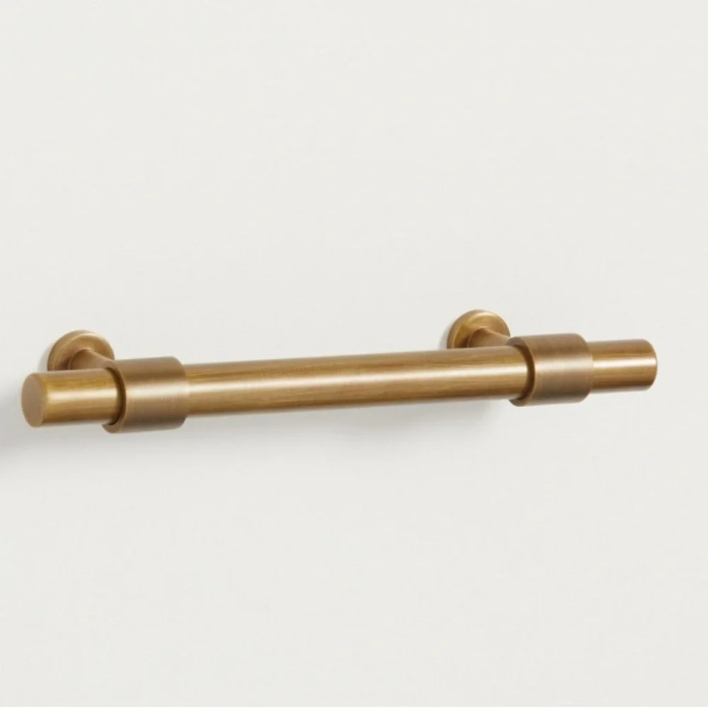 Brand New - Assorted cabinet hardware - Picture 7 of 14